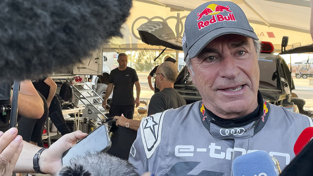 Carlos Sainz hace historia al ganar por cuarta vez el Rally Dakar